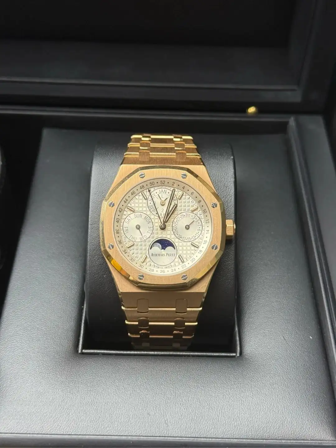 Audemars Piguet Royal Oak Perpetual Calendar Silver 26574OR.OO.1220OR.01 - Image 2