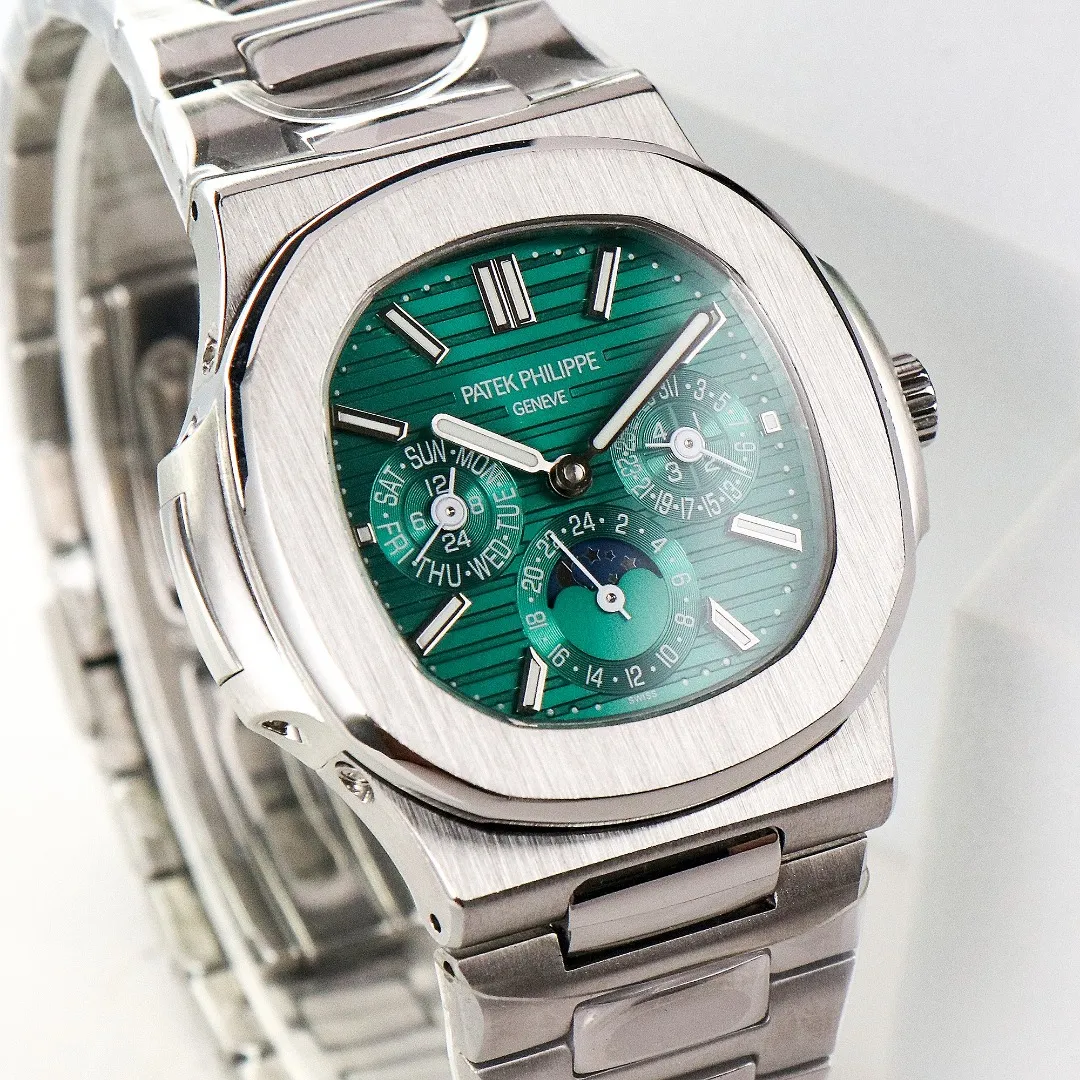 Patek Philippe Nautilus Green Perpetual Calendar - Image 2