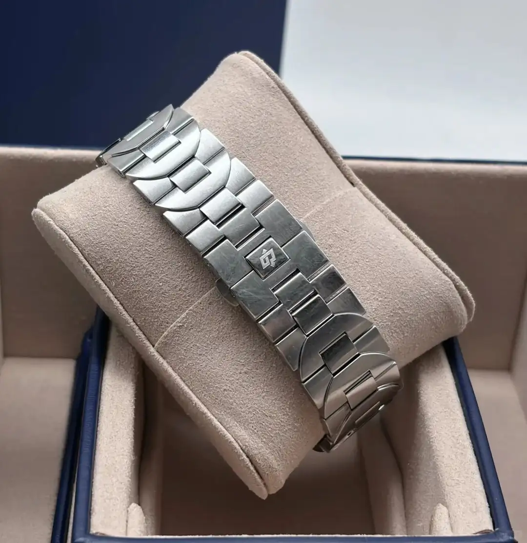 Panerai Luminor Due Men Automatic Blue Stainless Steel Watch PAM01124 - Image 4