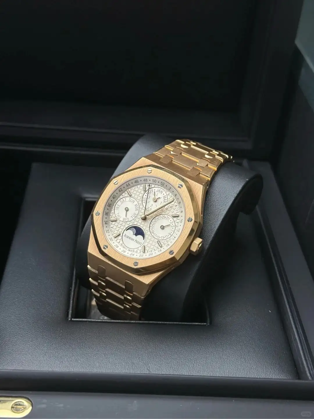 Audemars Piguet Royal Oak Perpetual Calendar Silver 26574OR.OO.1220OR.01 - Image 5