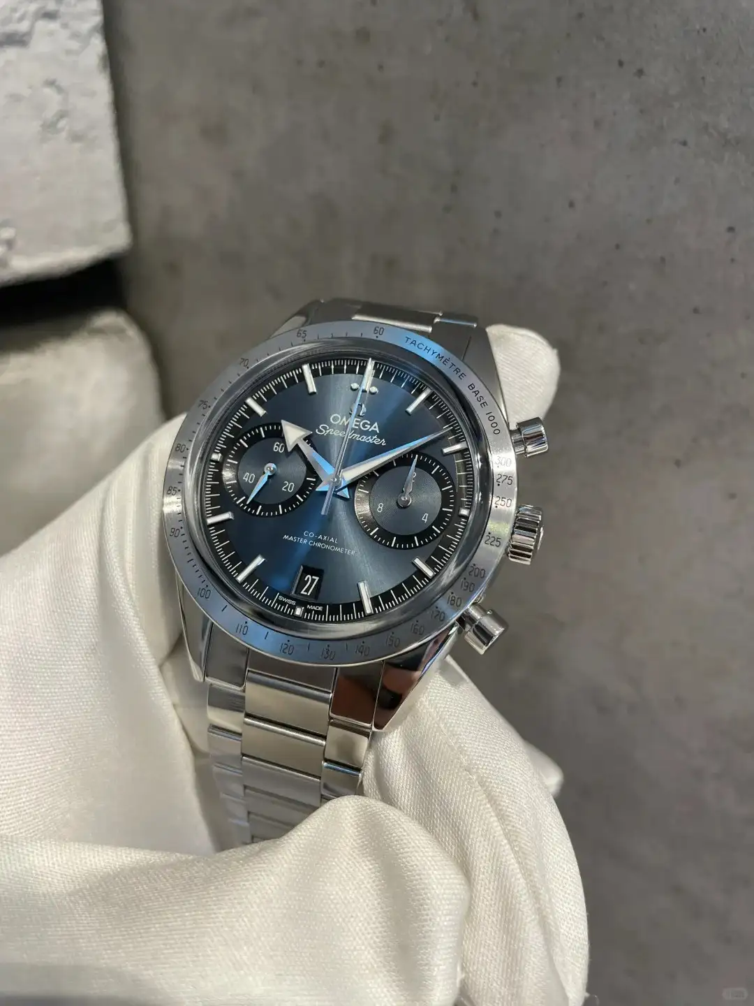 Omega Speedmaster Men Automatic Blue Stainless Steel Watch O33210415103001 - Image 4