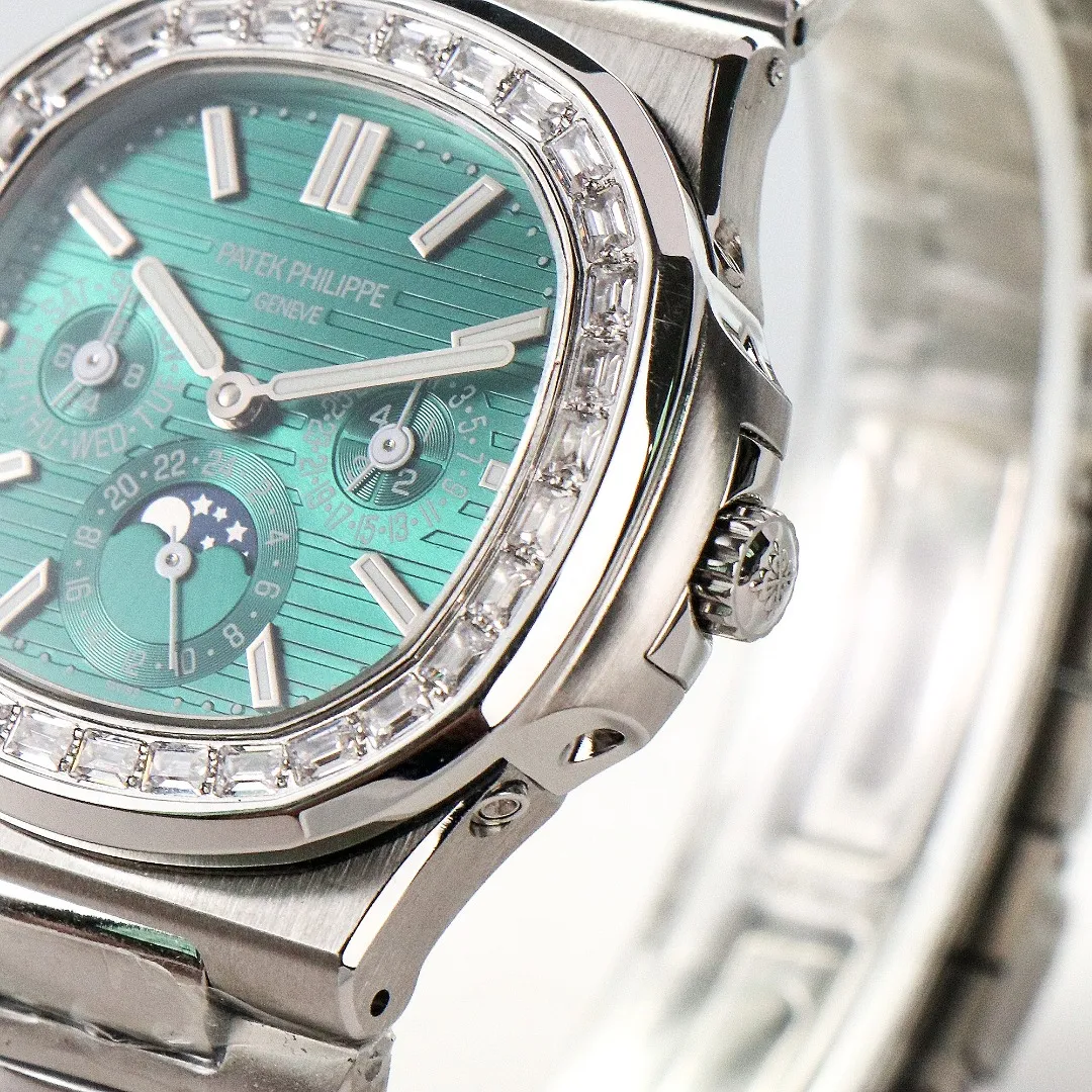 Patek Philippe Nautilus Green Perpetual Calendar - Image 7