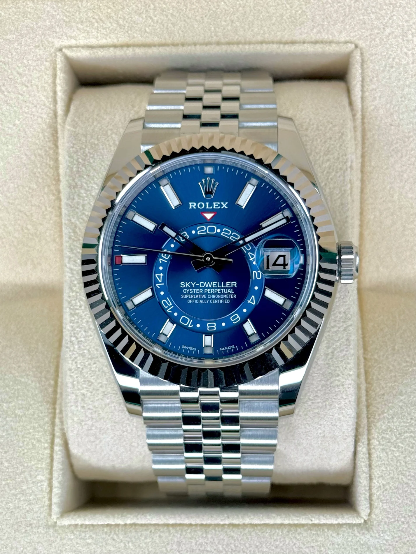 Superclone Rolex Sky-Dweller 42 mm Bright blue Dial 336934 Jubilee - Image 2