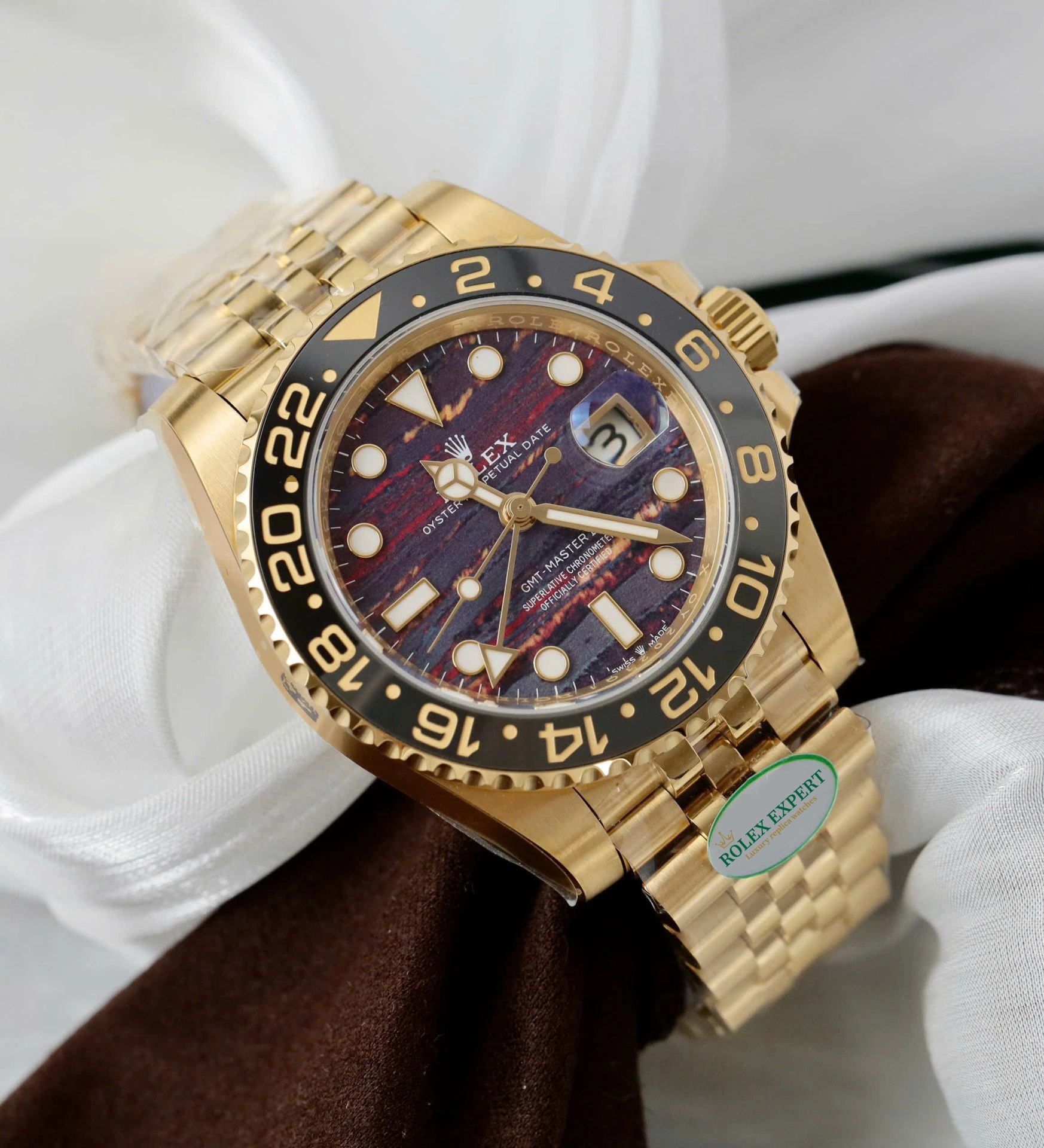 Superclone Rolex GMT-Master II 40 mm 126718GRNR Tiger Iron Dial - Image 5