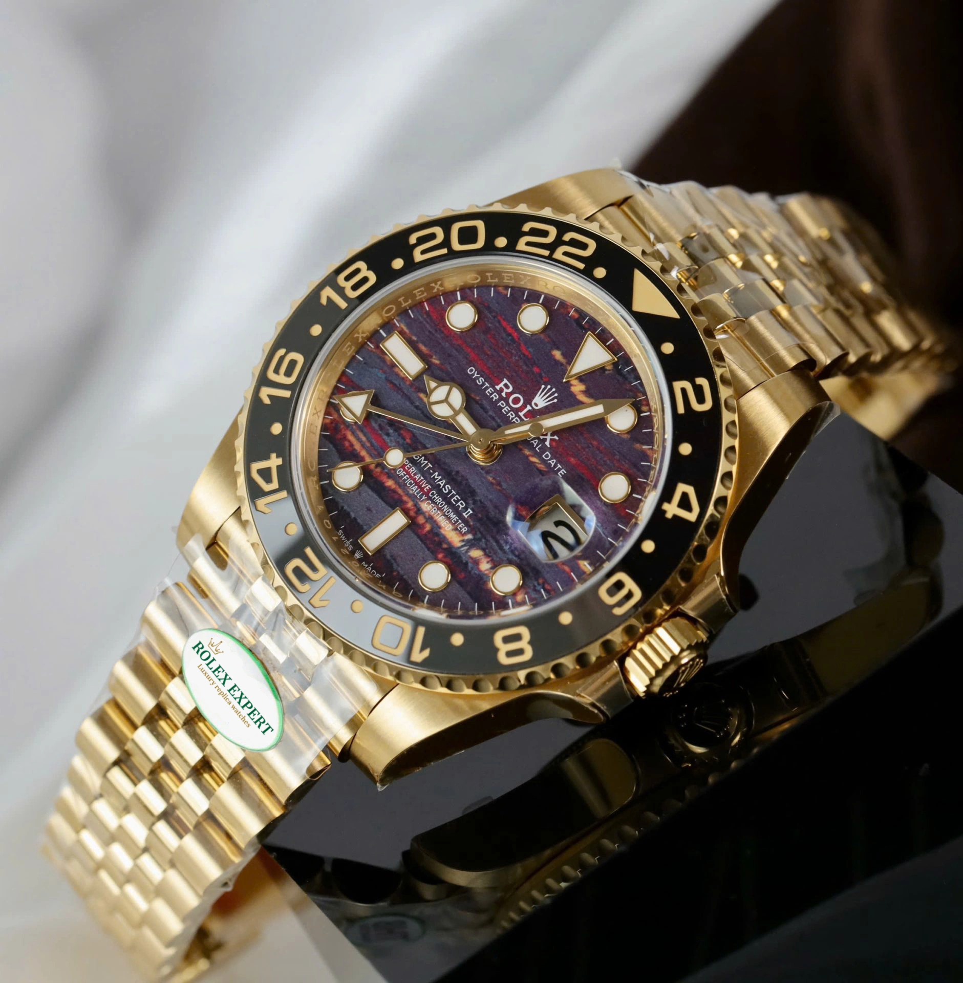 Superclone Rolex GMT-Master II 40 mm 126718GRNR Tiger Iron Dial - Image 6